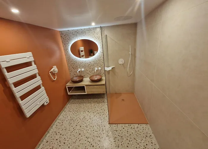 לינה וארוחת בוקר Un Moment