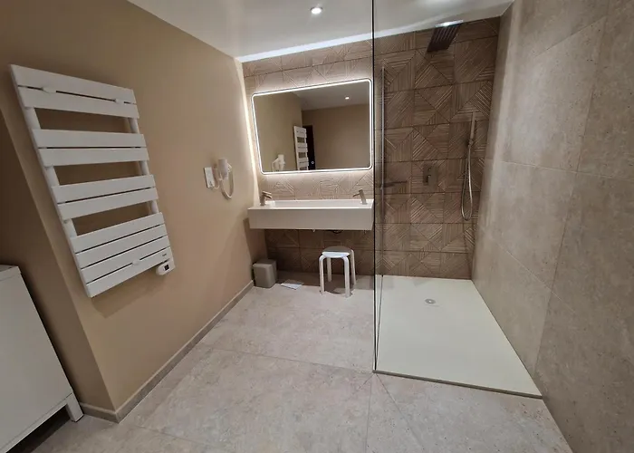 Un Moment לינה וארוחת בוקר *